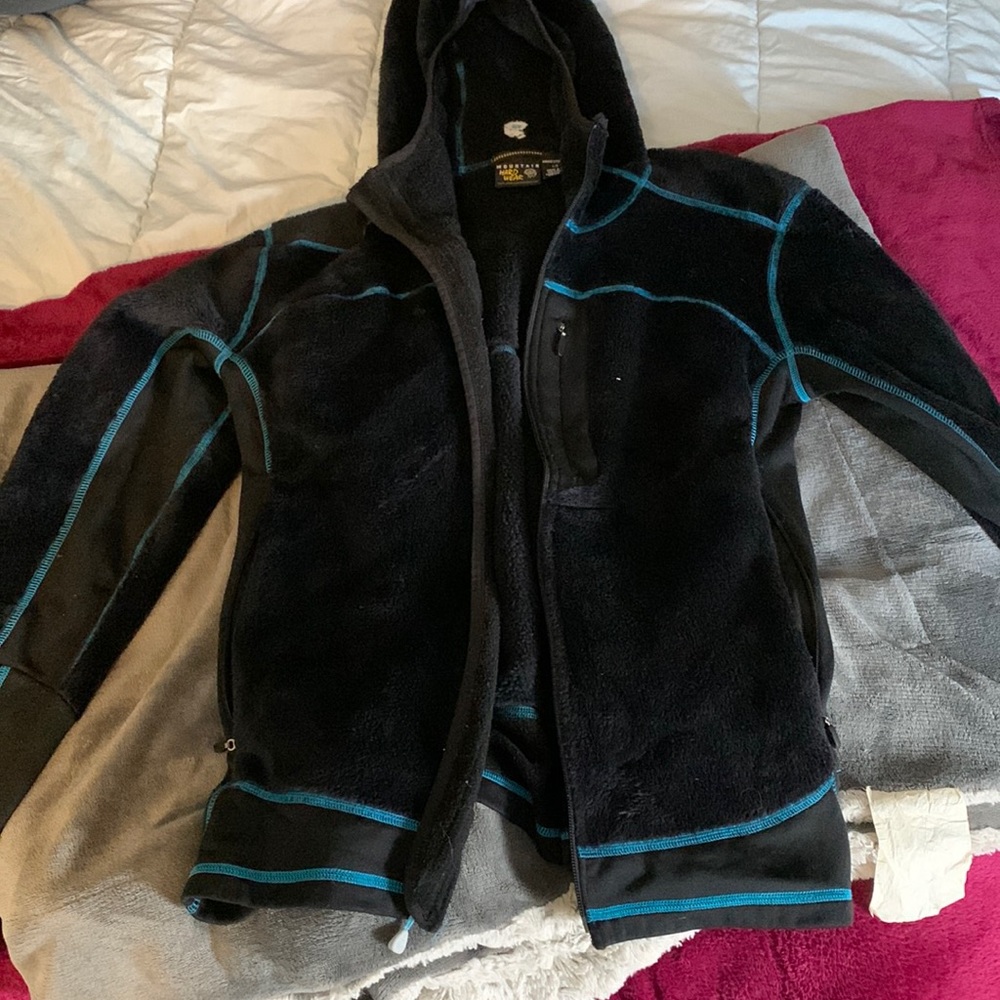 Mountain hard wear jacket